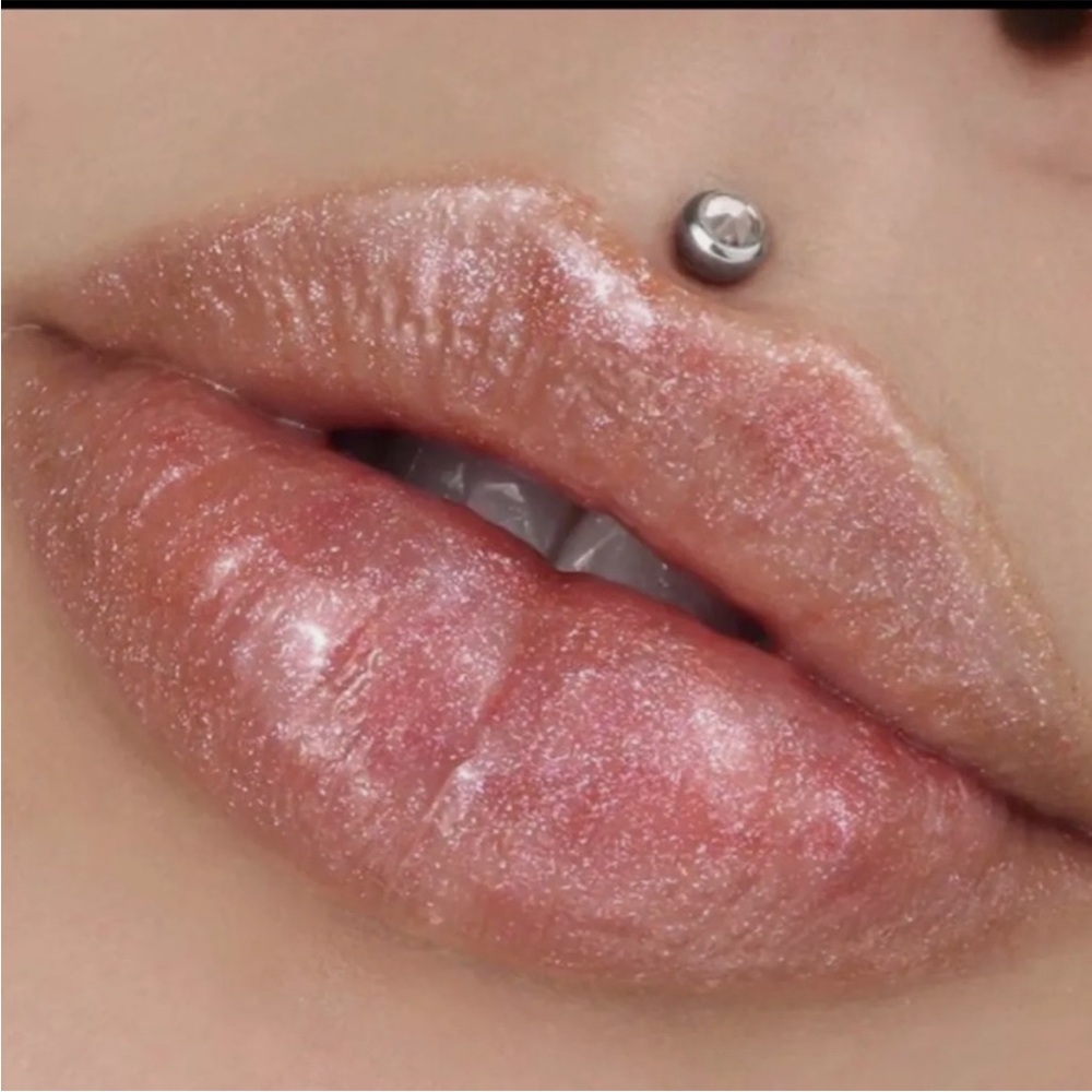 SHOCKWAVE - Jeffree Star The Gloss